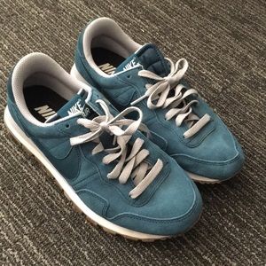 Nike Air women's shoes